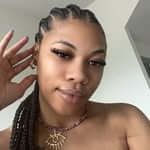 Tiara . profile picture