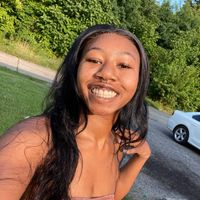 Monyea's Essentials profile picture