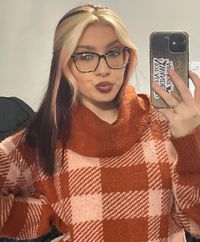 A🐝gail Naumann profile picture