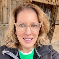 Lori Meo ✌🏻❤️✌🏻❤️ profile picture