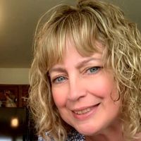 Lori Hoff profile picture