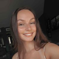 Violet Swanson profile picture