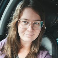 Sara Wolf profile picture