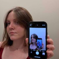 Ella B profile picture