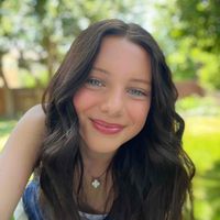 Hazel Senneff profile picture