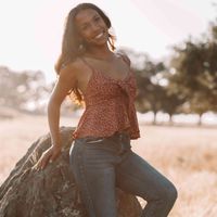 Olivia hobbs profile picture