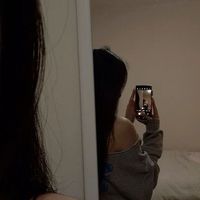 nia profile picture