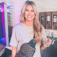 Your Favorite Alexis profile picture