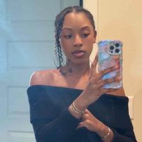 Essence Hampton profile picture