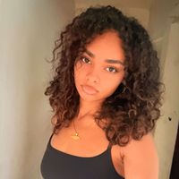 n i n a profile picture
