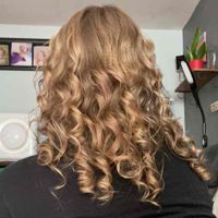 Emelia 🫶 profile picture