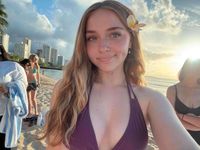 ava cecconi profile picture