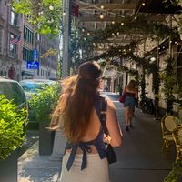 caroline profile picture