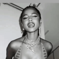 tyla profile picture