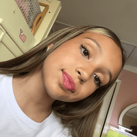 Mia MacDougall profile picture