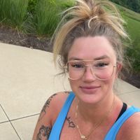 Holly | Fashion, Beauty & Amazon Finds profile picture