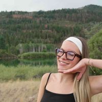 Sydney Genuit profile picture