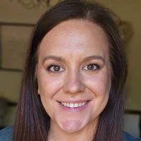 Alexis G | Crumbs & Chaos profile picture