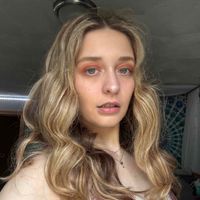 Chloe Barker profile picture