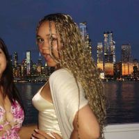 taylor profile picture