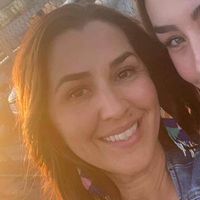 Suzette deBonneville profile picture