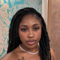 Azoria L. profile picture