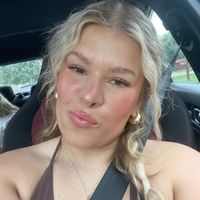 Olivia F profile picture