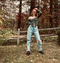 Emily Elisabeth profile picture
