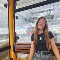 Lily Eckles profile picture