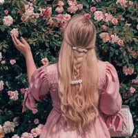 Pretty Little Must-Haves profile picture