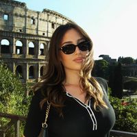 V profile picture