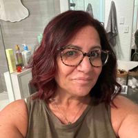 Amy Derector profile picture