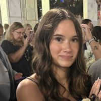 Caitlin Robertson profile picture