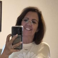 Celia Oliveira profile picture