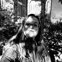 Reine profile picture