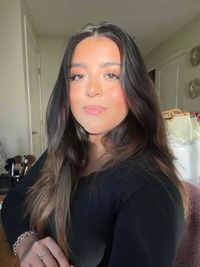 Paloma Flores profile picture