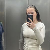 Layla L profile picture