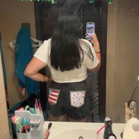 bella molzan profile picture