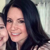 Stephanie R profile picture