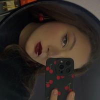 Valeria 🍒 profile picture