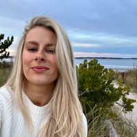 Alexandra Schwarting profile picture