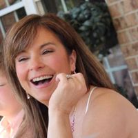 Tina Elliott profile picture