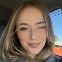 Riley Derbyshire profile picture