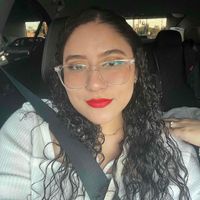 Paola Balladares profile picture