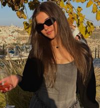 Esther Karmel profile picture