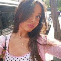 Lia Rayes profile picture