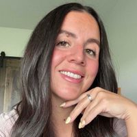 Andi Nicholes profile picture