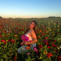 Mila Clark profile picture