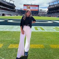 Emme Means profile picture