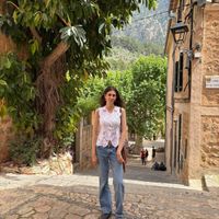 Nova Sari profile picture